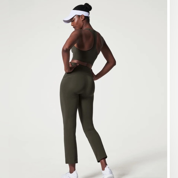 Spanx Booty Boost Active Ankle Flare Pant - Picture 5 of 9